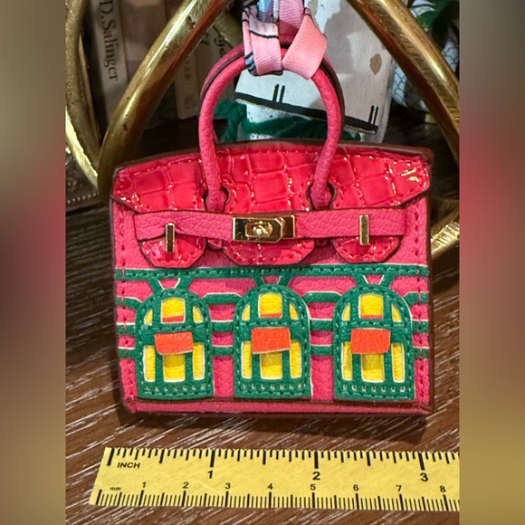 Micro Purse key fob earbuds holder made of leather & goldtone hardware Approx 3” - Picture 6 of 8